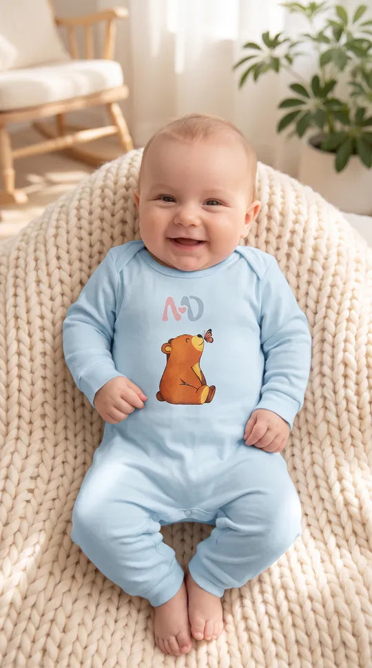 Bear 🐻 🦋 onesie/Babygrow